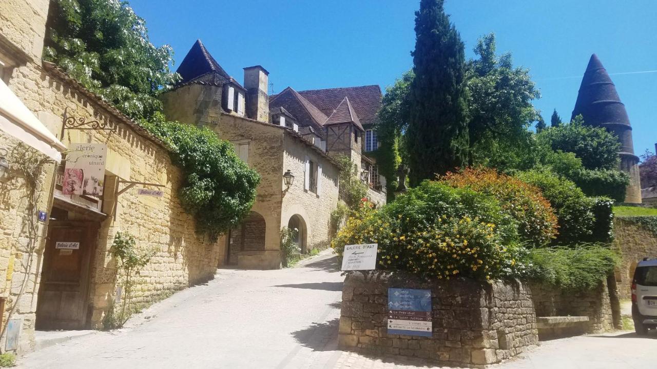 Les Appartements De Bacchus Sarlat Exterior foto